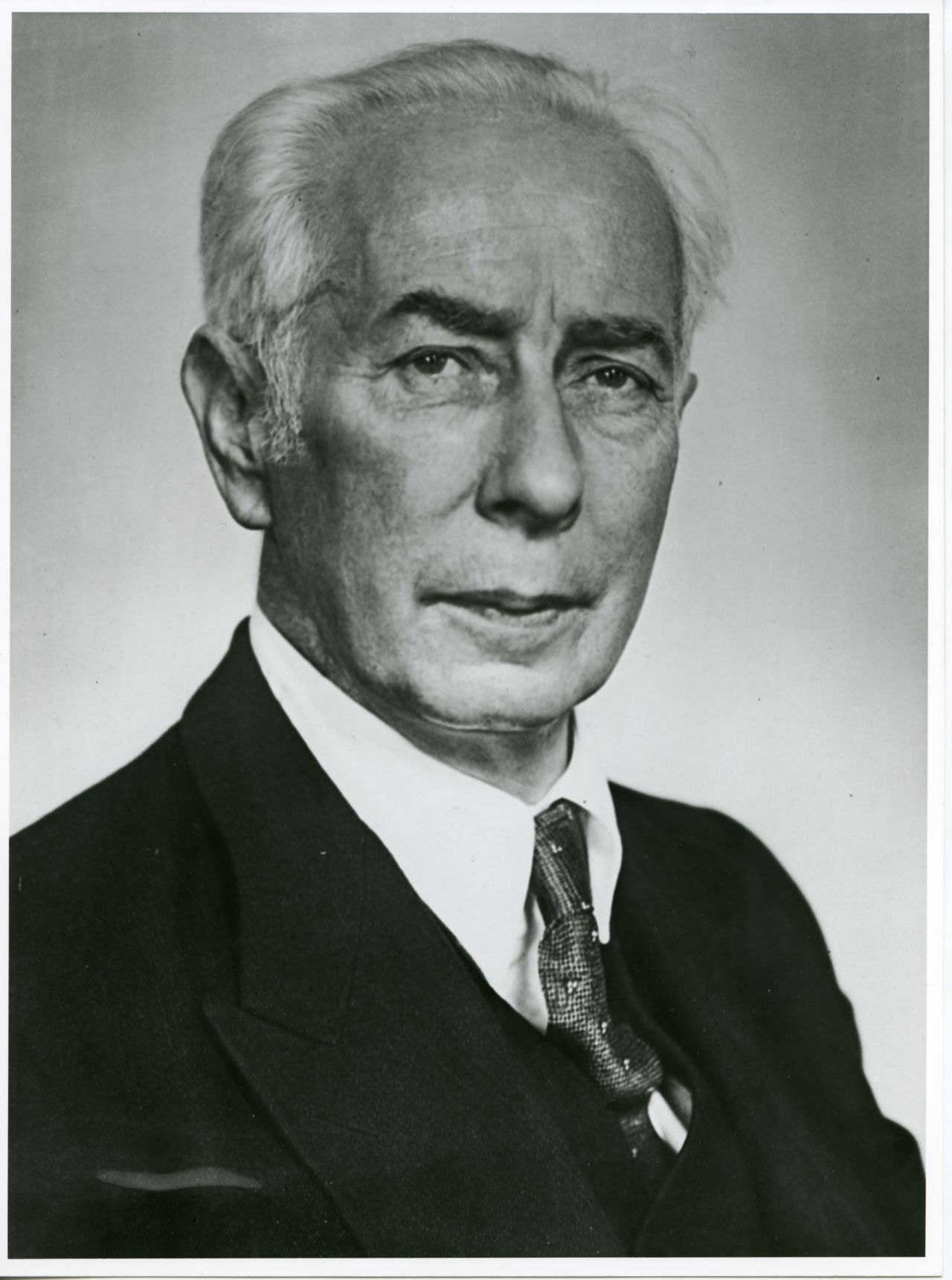 Theodor Heuss, President of the Federal Republic of Germany from 1949 to 1959. Source: dhm.de/lemo
